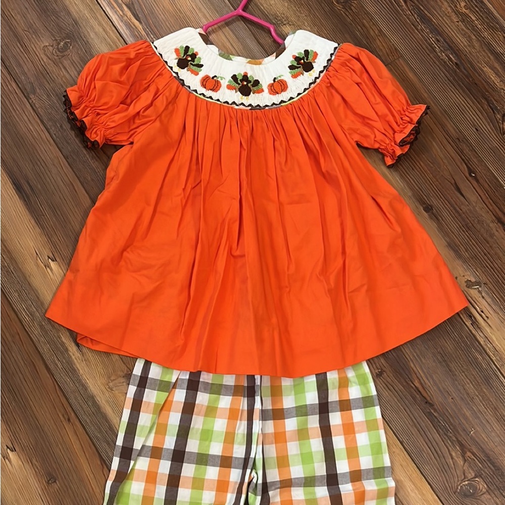 2T Sweet LaRose Turkey smocked two piece outfit